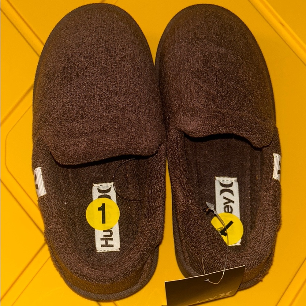 Hurley Brown and Cozy Kids Slippers